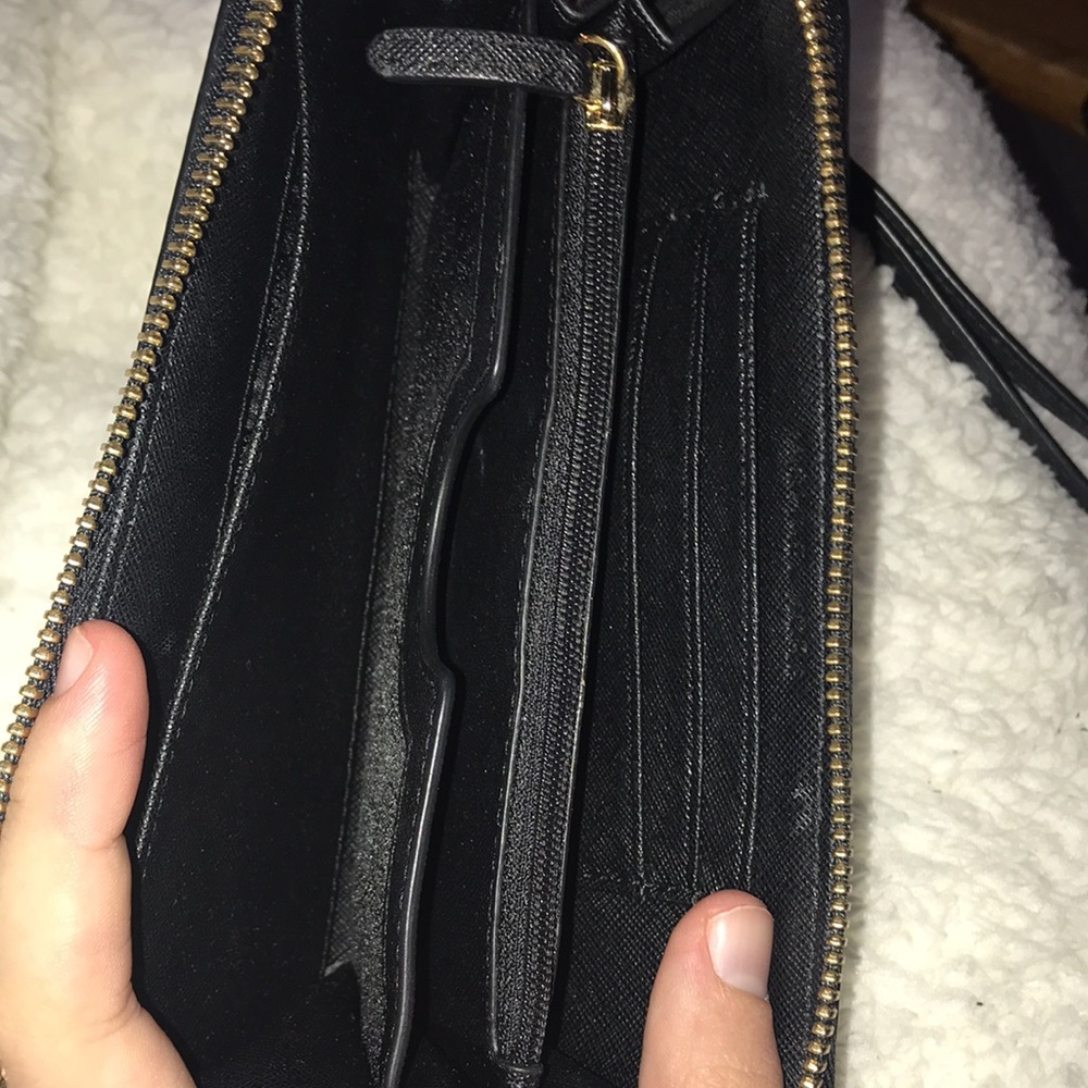 Michael Kors Black Wristlet Wallet LIKE-NEW - Picture 5 of 6